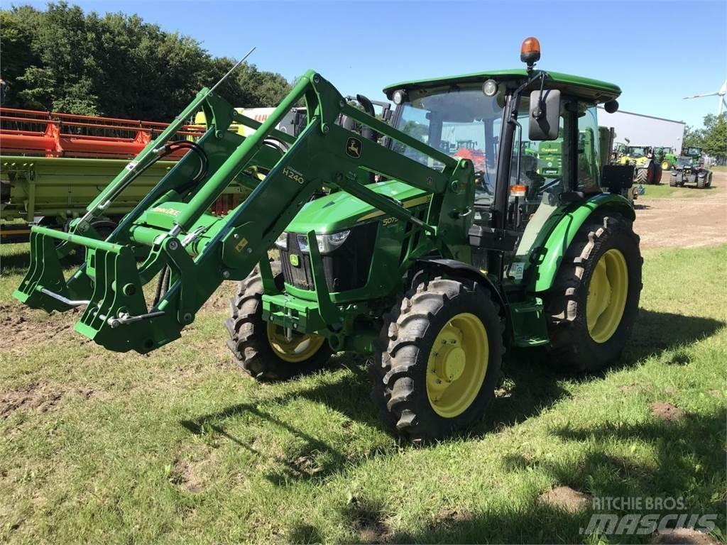 John Deere 5075E Traktoriai