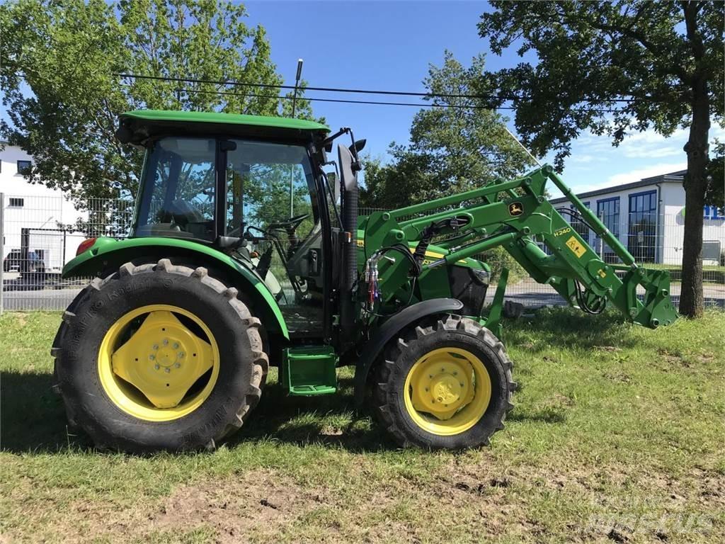John Deere 5075E Traktoriai