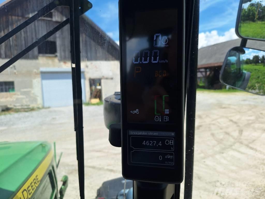 John Deere 5125R Traktoriai