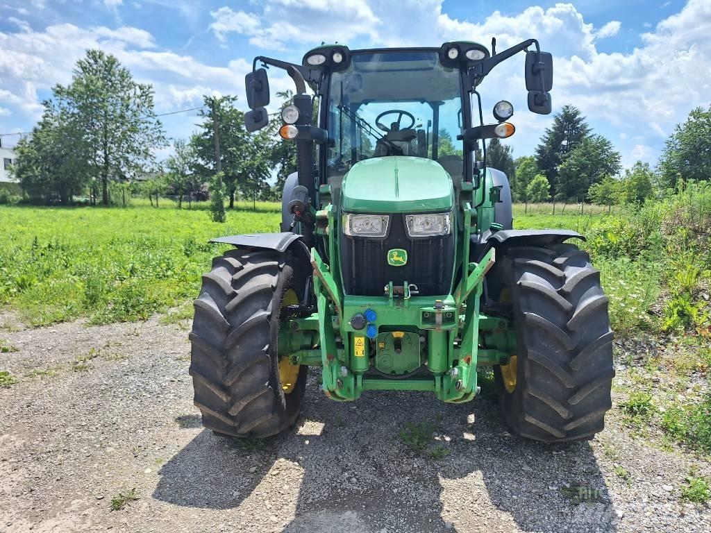 John Deere 5125R Traktoriai