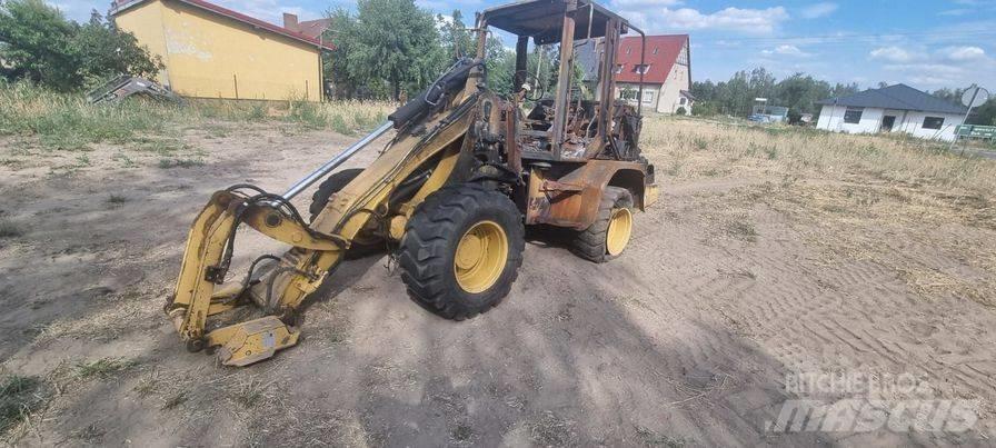 CASE 908 fork Tranšėjų kasimo technika