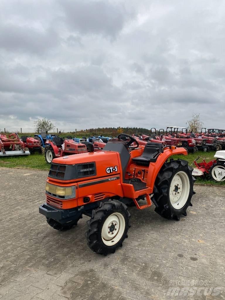 Kubota GT3 Naudoti kompaktiški traktoriai