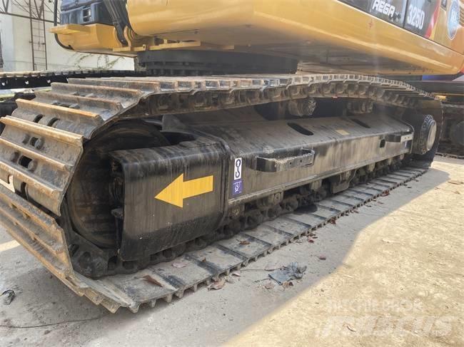 CAT 325 D Vikšriniai ekskavatoriai