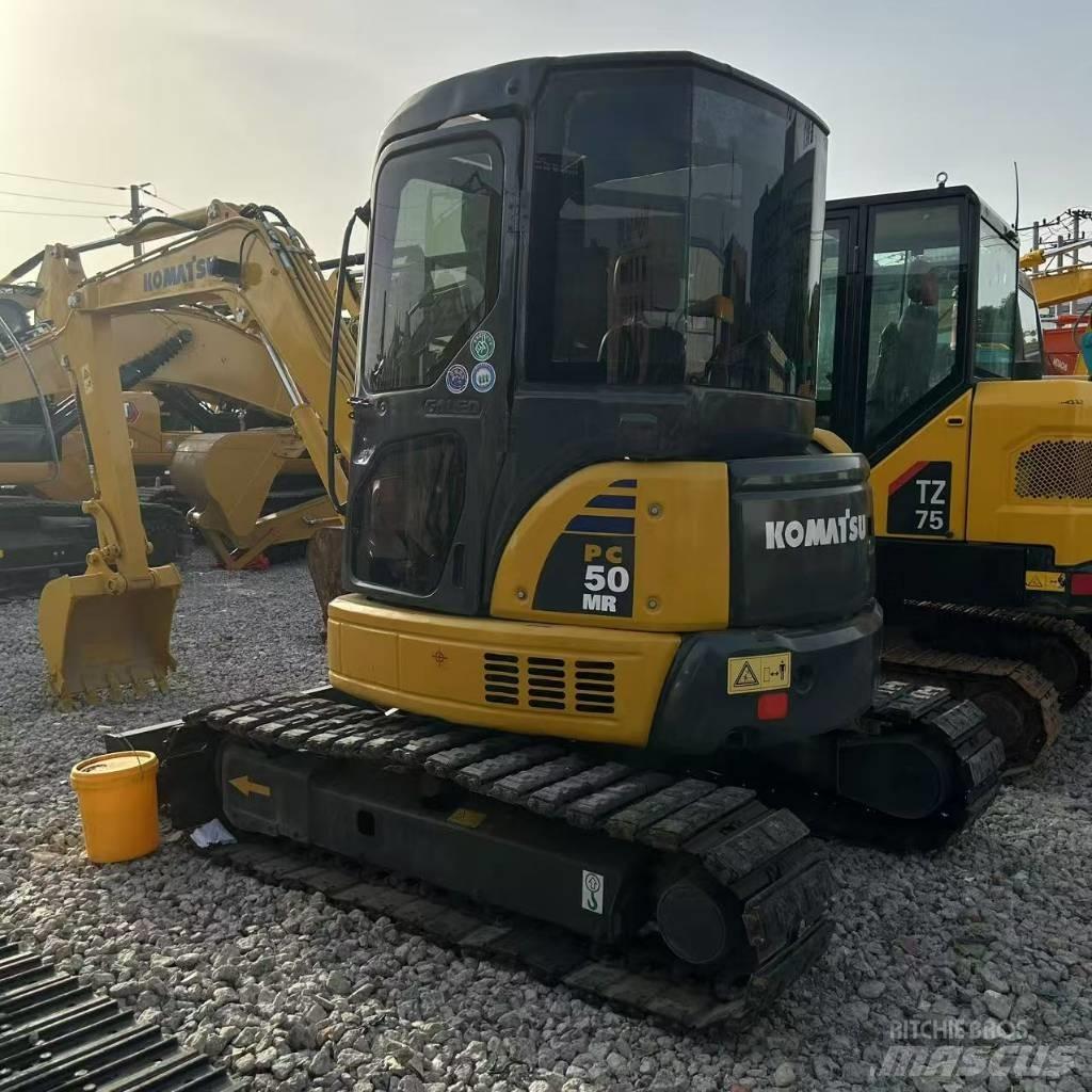 Komatsu 50-2 Vikšriniai ekskavatoriai