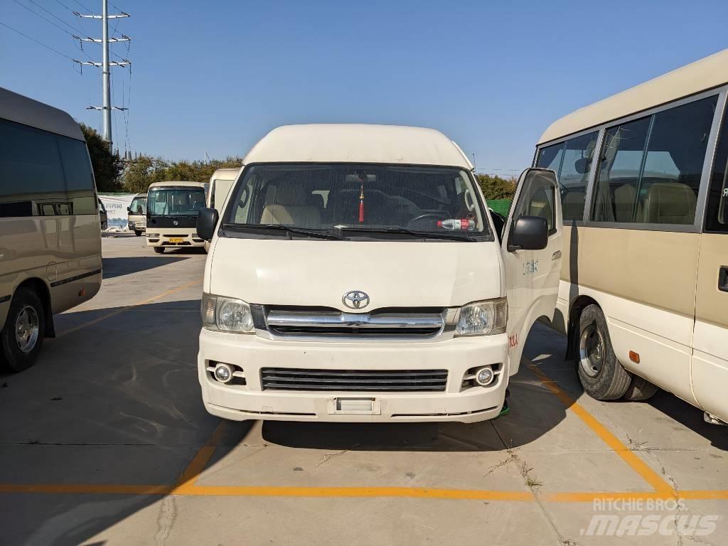 Toyota Hiace Tarpmiestiniai autobusai