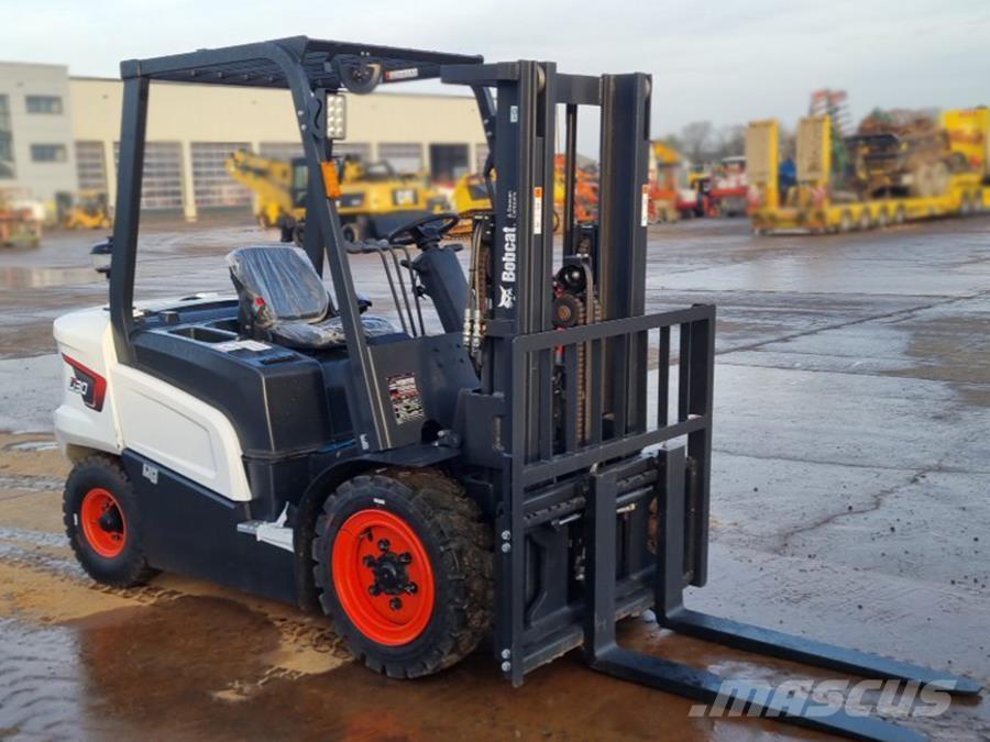 Bobcat D30NX Dyzeliniai krautuvai