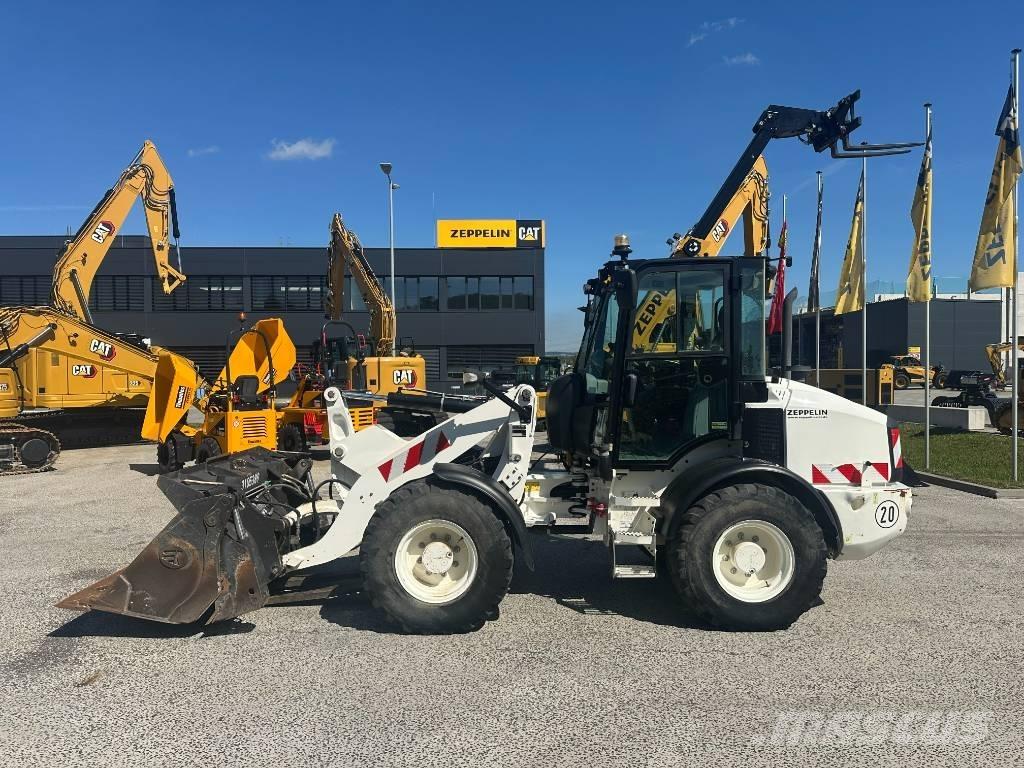 CAT 908 M Naudoti ratiniai krautuvai