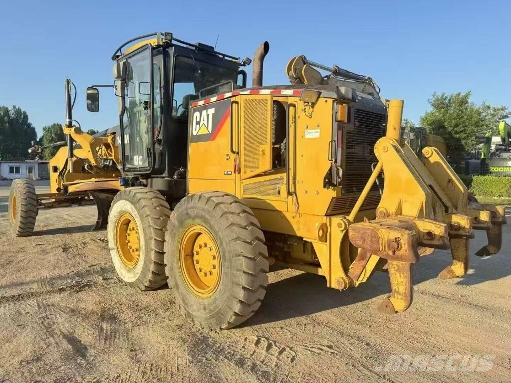 CAT 140 M Greideriai