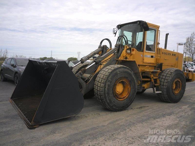 Volvo BM L120B Naudoti ratiniai krautuvai