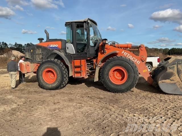 Hitachi ZW 220 Naudoti ratiniai krautuvai