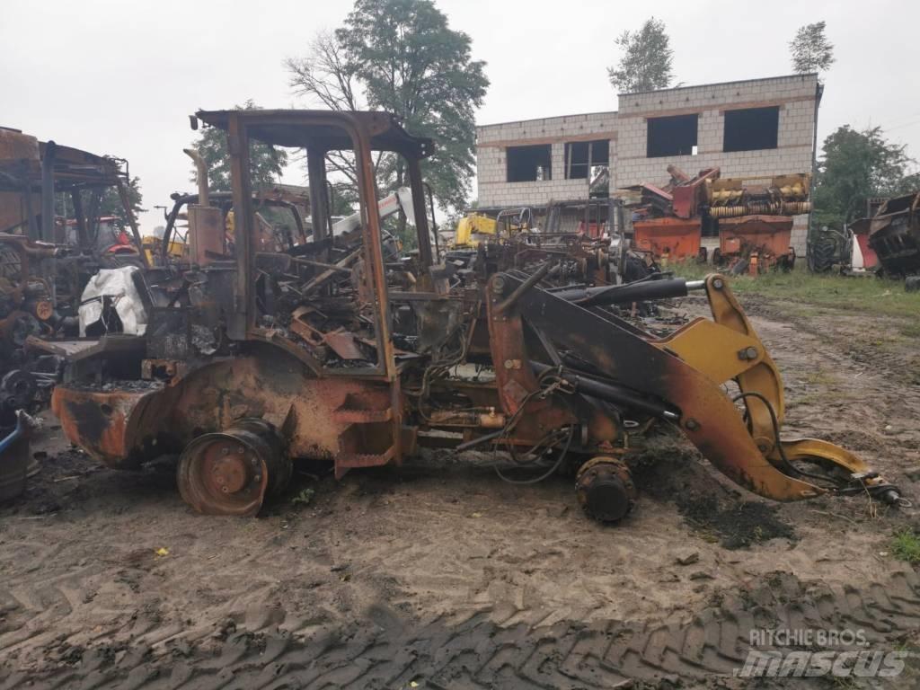 CAT 908H 2011r Naudoti ratiniai krautuvai