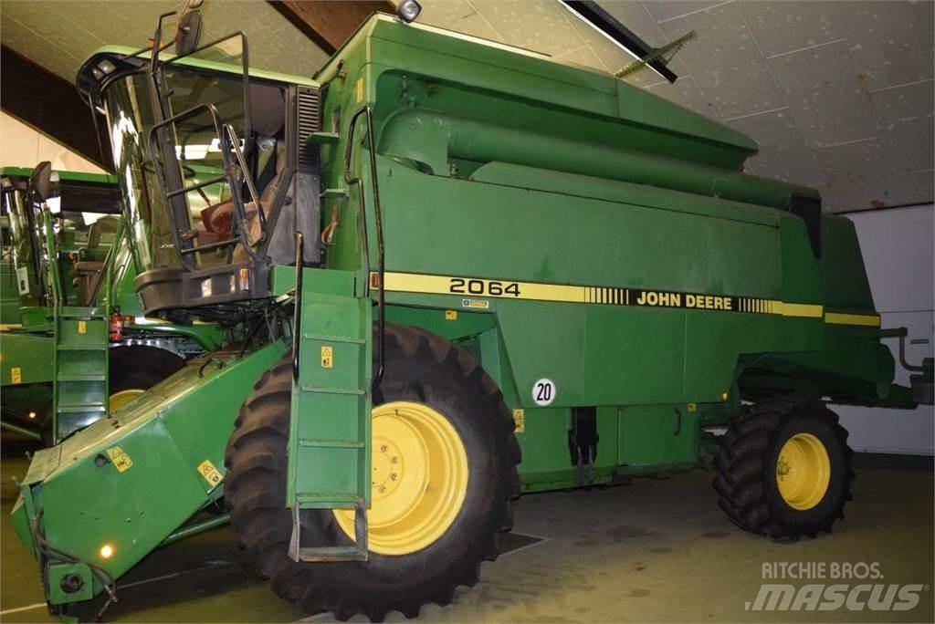John Deere 2064 Derliaus nuėmimo kombainai