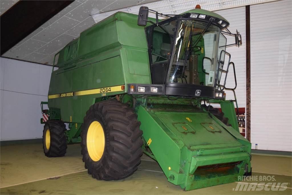John Deere 2064 Derliaus nuėmimo kombainai