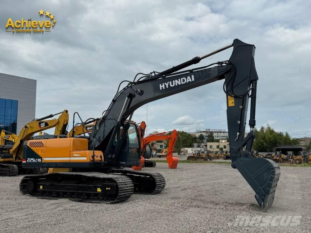 Hyundai 225LC-9S Vikšriniai ekskavatoriai