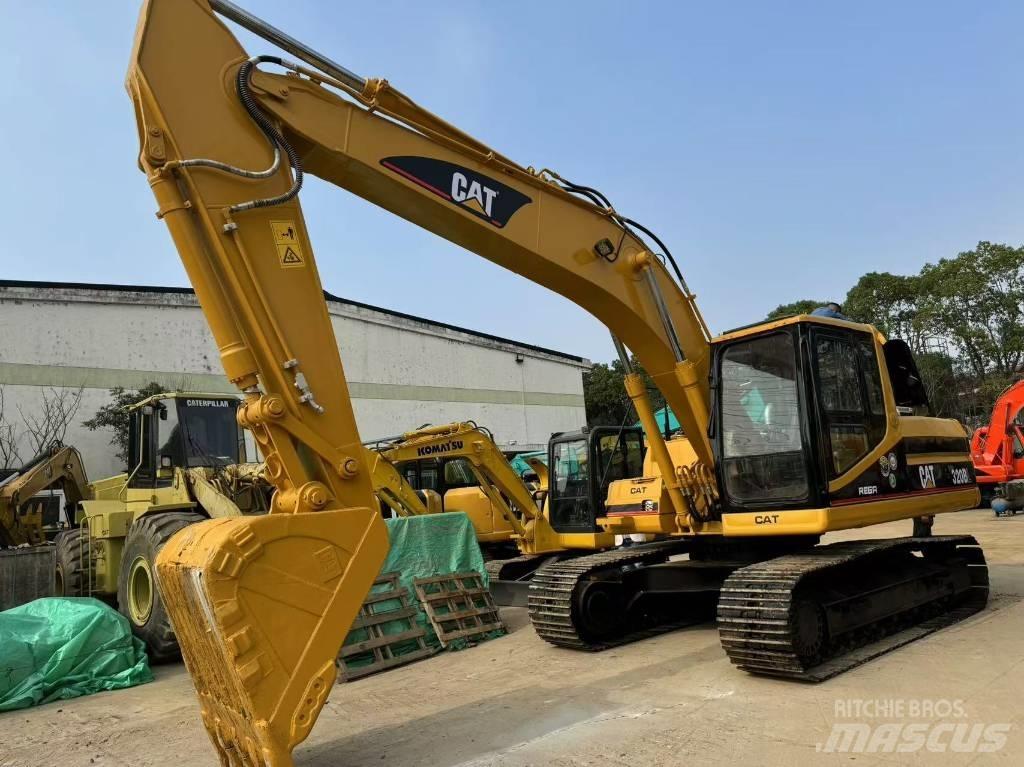 CAT 320 B L Vikšriniai ekskavatoriai