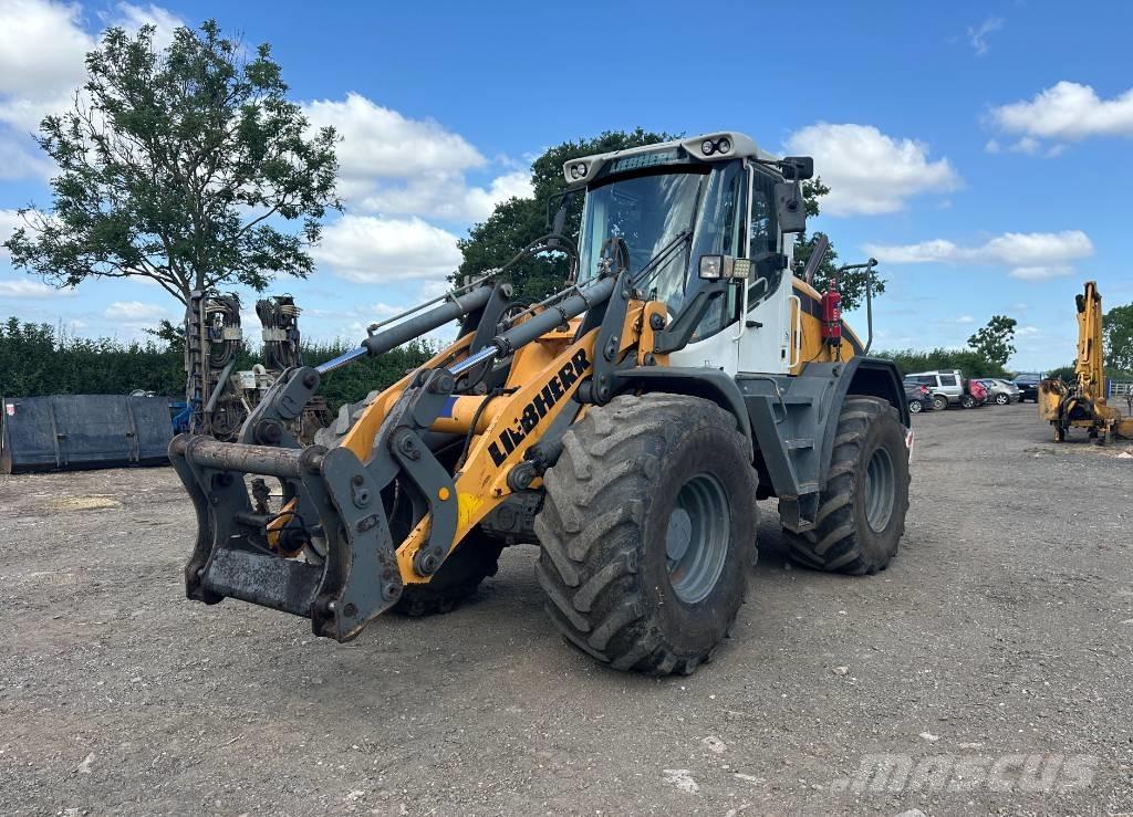 Liebherr L 538 Naudoti ratiniai krautuvai