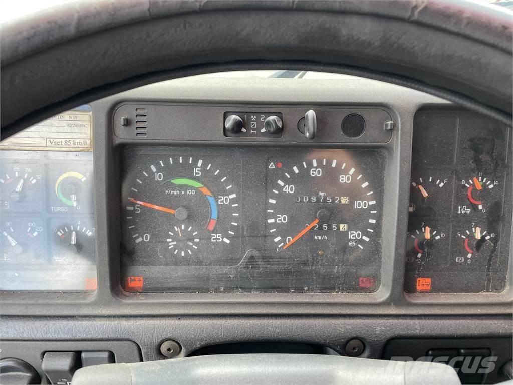 Volvo FH12 6x2 Savivarčiai su kabeliniu keltuvu