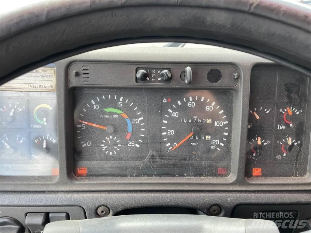 Volvo FH12 6x2 Savivarčiai su kabeliniu keltuvu