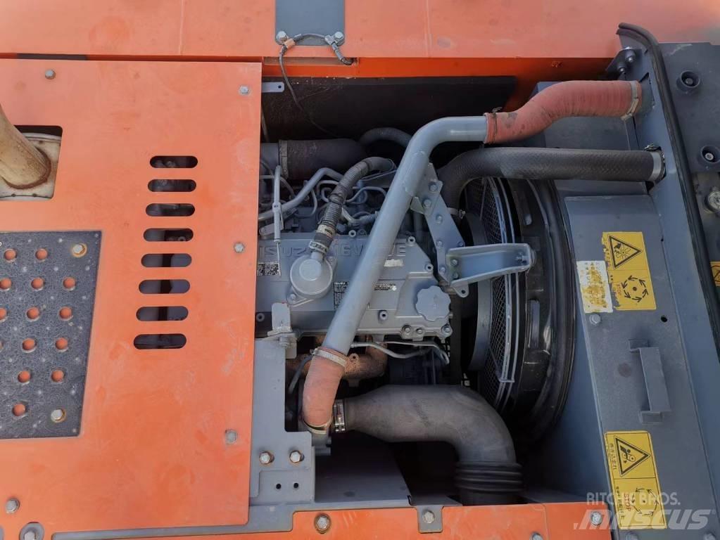 Hitachi ZX 240 Vikšriniai ekskavatoriai