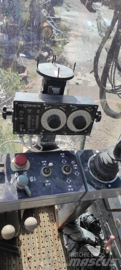 Atlas Copco ROC 812 Žemės paviršiaus gręžimo technika