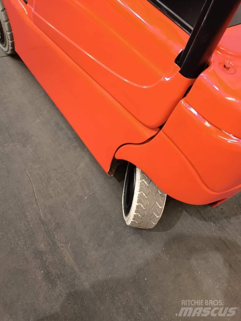 Hyster (6479) J20XN Elektriniai šakiniai krautuvai
