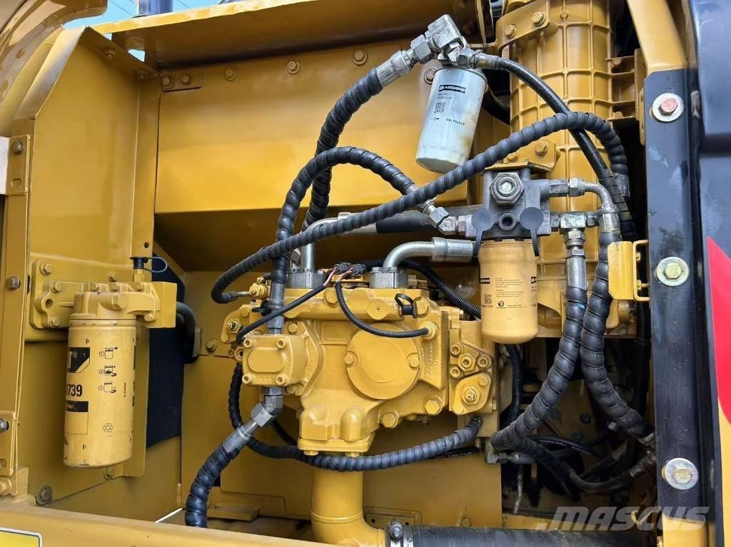 CAT 320 D Vikšriniai ekskavatoriai