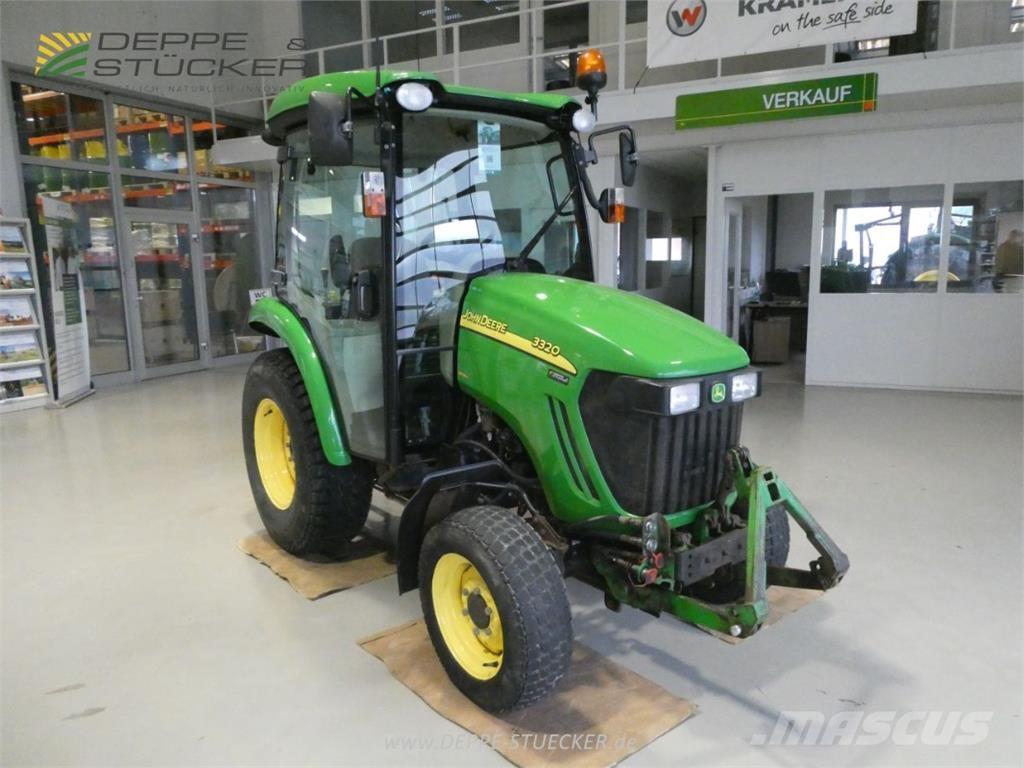 John Deere 3320 Naudoti kompaktiški traktoriai
