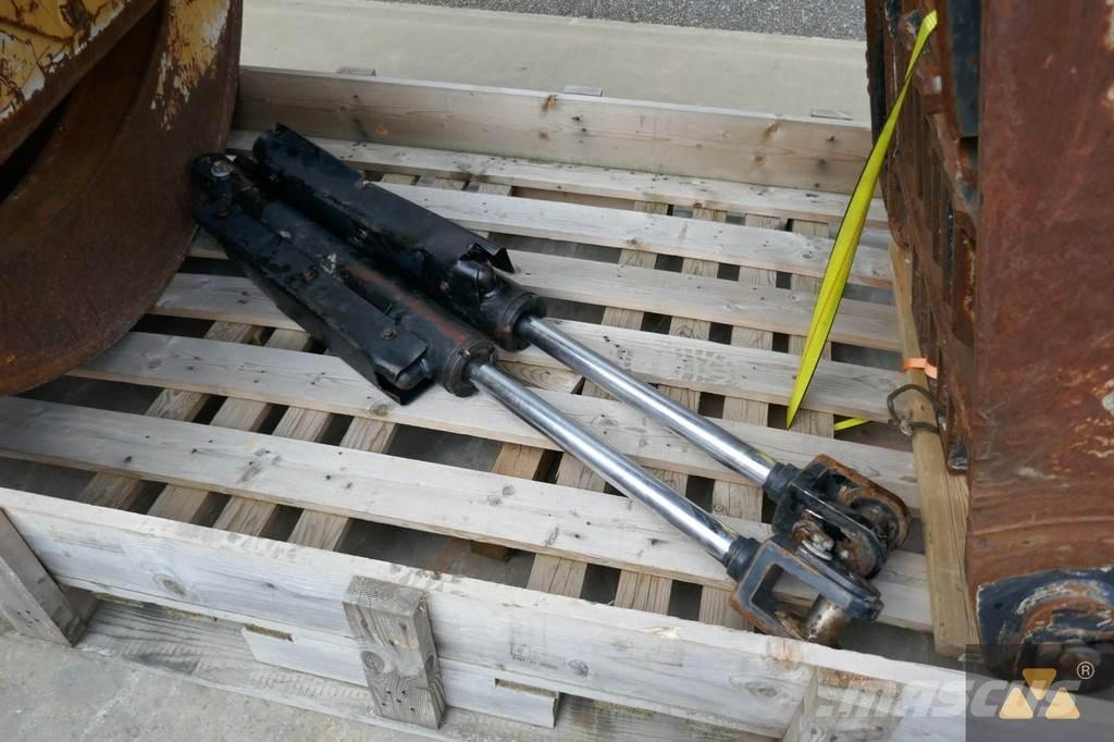 CAT 525D Grapple Transportas - Kita