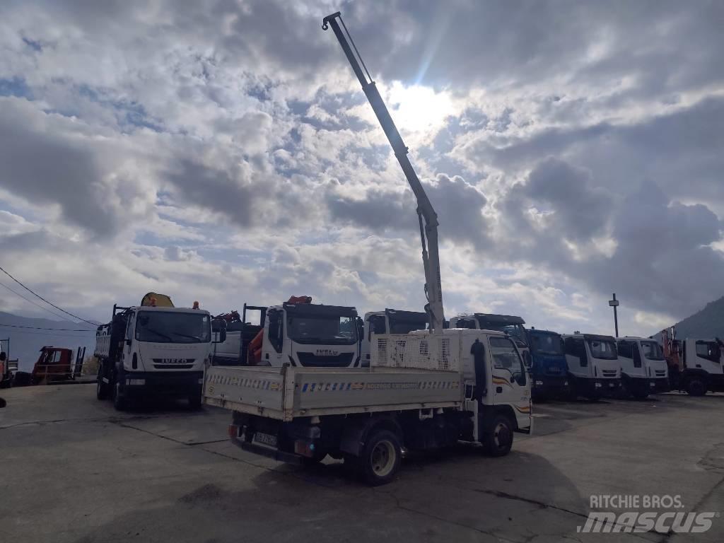 Isuzu NPR77G-5DX Automobiliniai kranai