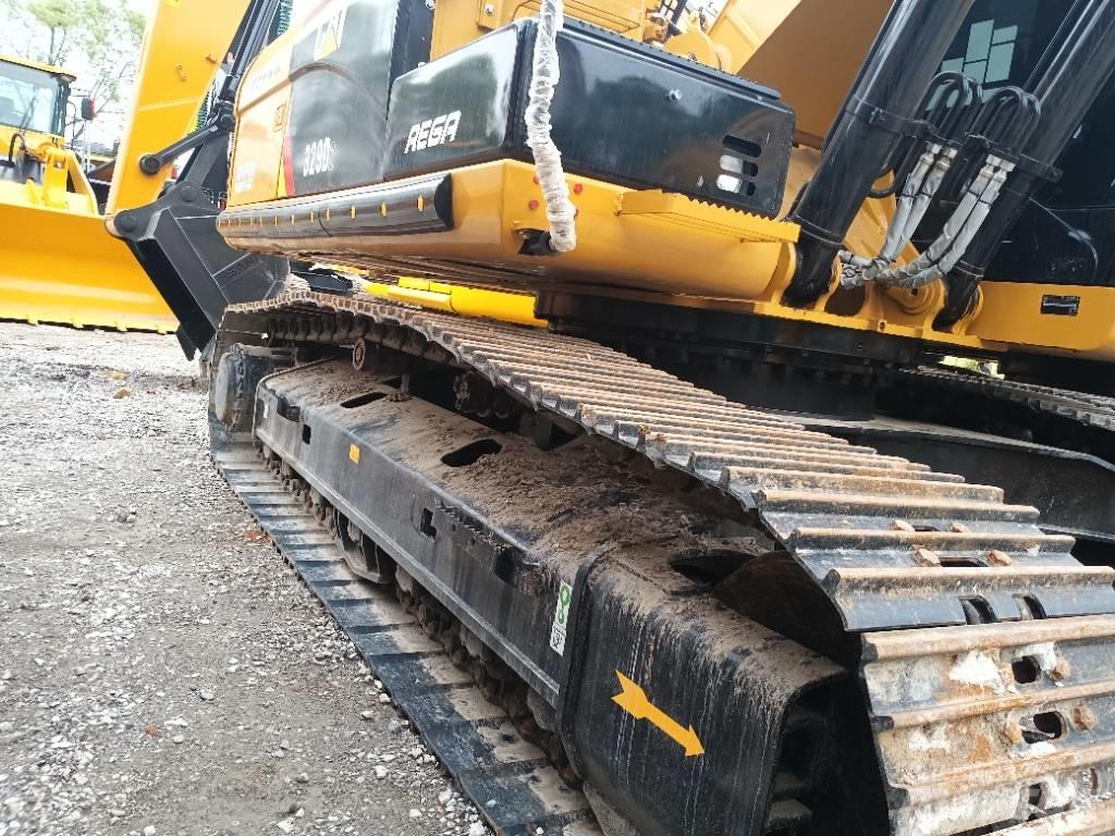 CAT 329 D2 Vidutinės galios ekskavatoriai 7-12 t