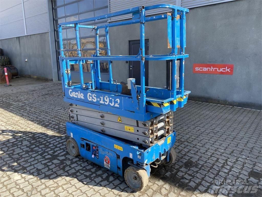 Genie GS1932 Žirkliniai keltuvai