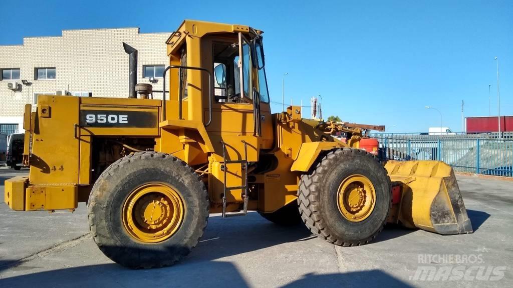 CAT 950E Naudoti ratiniai krautuvai
