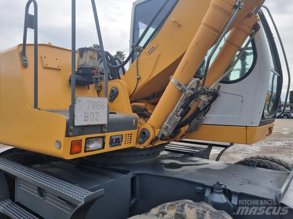 Liebherr A 900 C Ratiniai ekskavatoriai