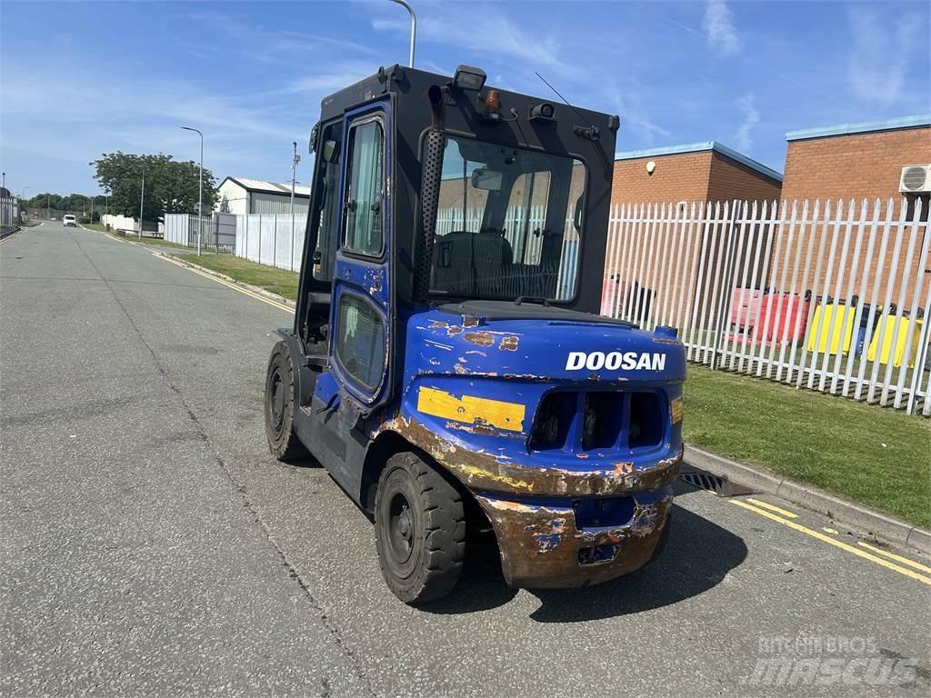 Doosan D45SC-5 Dyzeliniai krautuvai