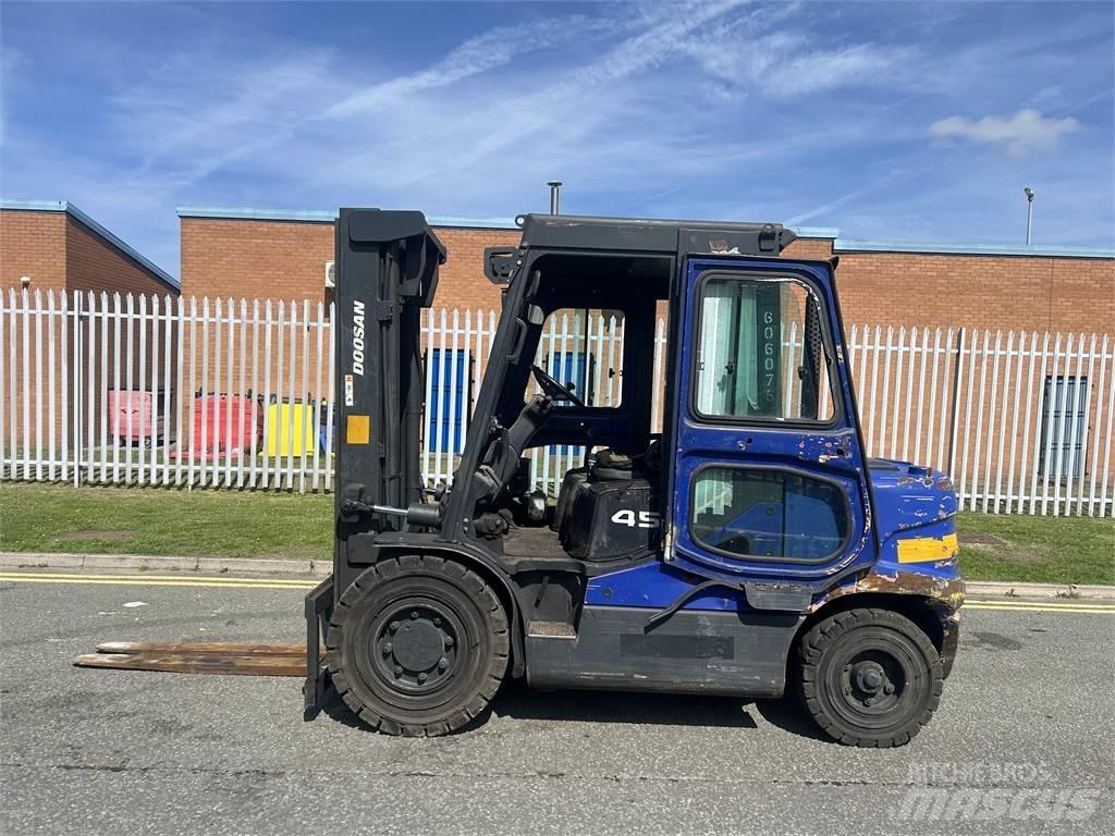Doosan D45SC-5 Dyzeliniai krautuvai