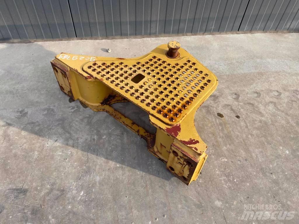 CAT D6K Zugtraverse Kiti naudoti statybos komponentai