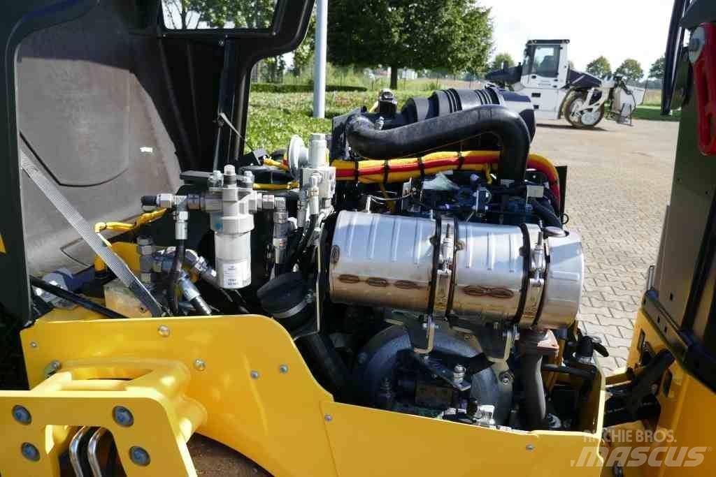 Bomag BW 120 AD-5 Maža asfalto klojimo technika