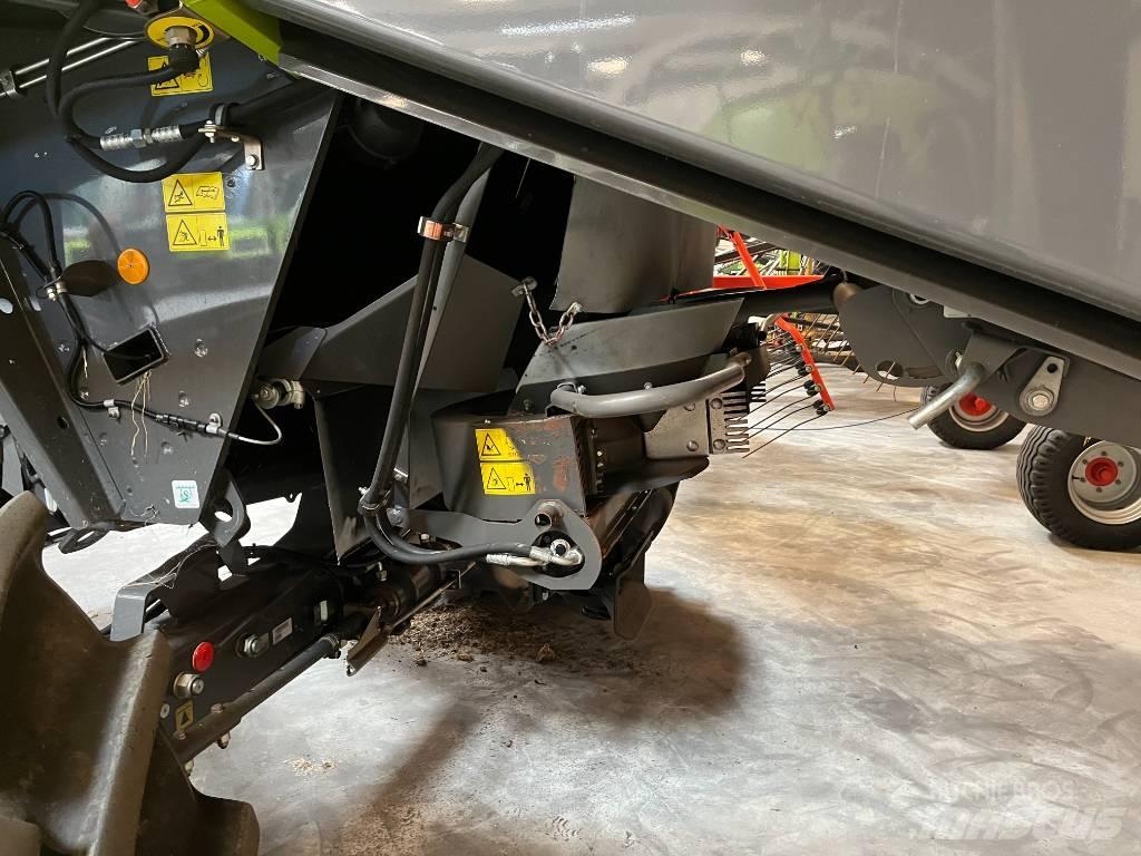 CLAAS LEXION 660 Derliaus nuėmimo kombainai