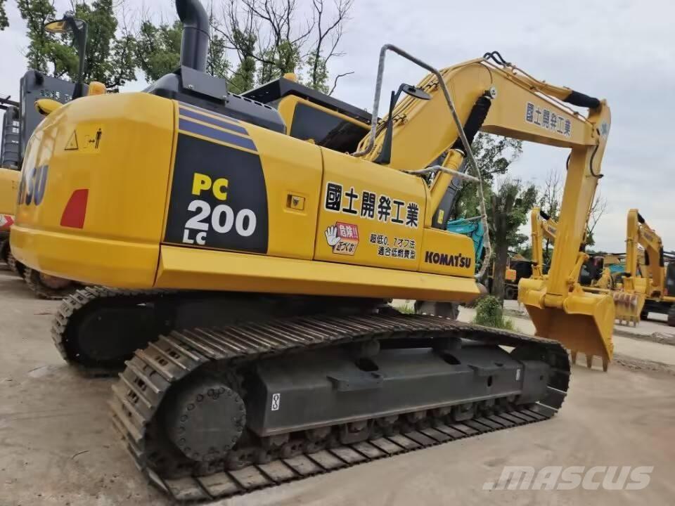 Komatsu PC 200 Vikšriniai ekskavatoriai