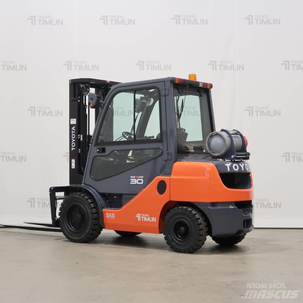 Toyota 02-8FGF30 LPG (dujiniai) krautuvai