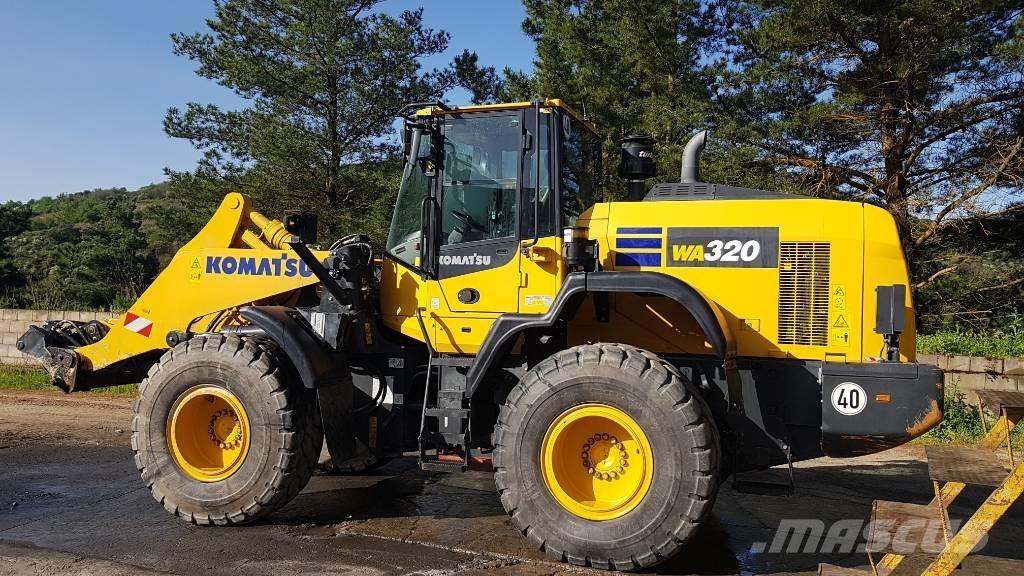 Komatsu WA320-8E0 Naudoti ratiniai krautuvai