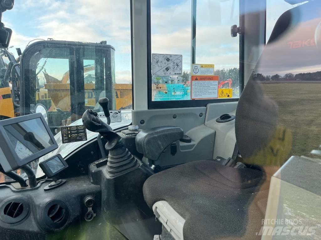Takeuchi TB 370 Vidutinės galios ekskavatoriai 7-12 t
