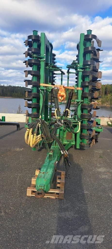 Kivi-Pekka Lamu 550 Disc harrows