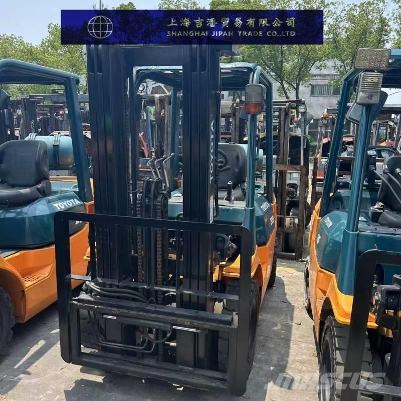 Toyota 7 FGU 25 Dyzeliniai krautuvai