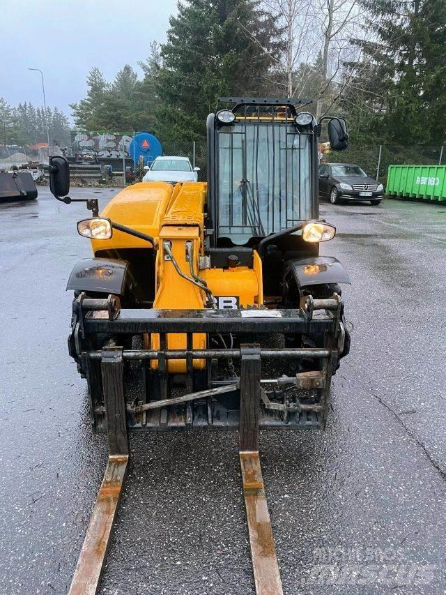 JCB 525-60T5 Teleskopiniai krautuvai