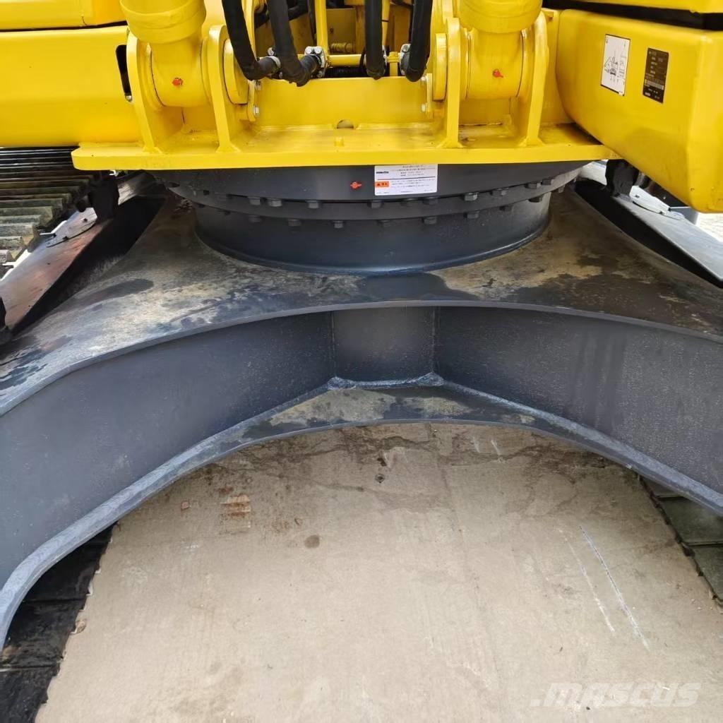 Komatsu PC 200-8 Vikšriniai ekskavatoriai