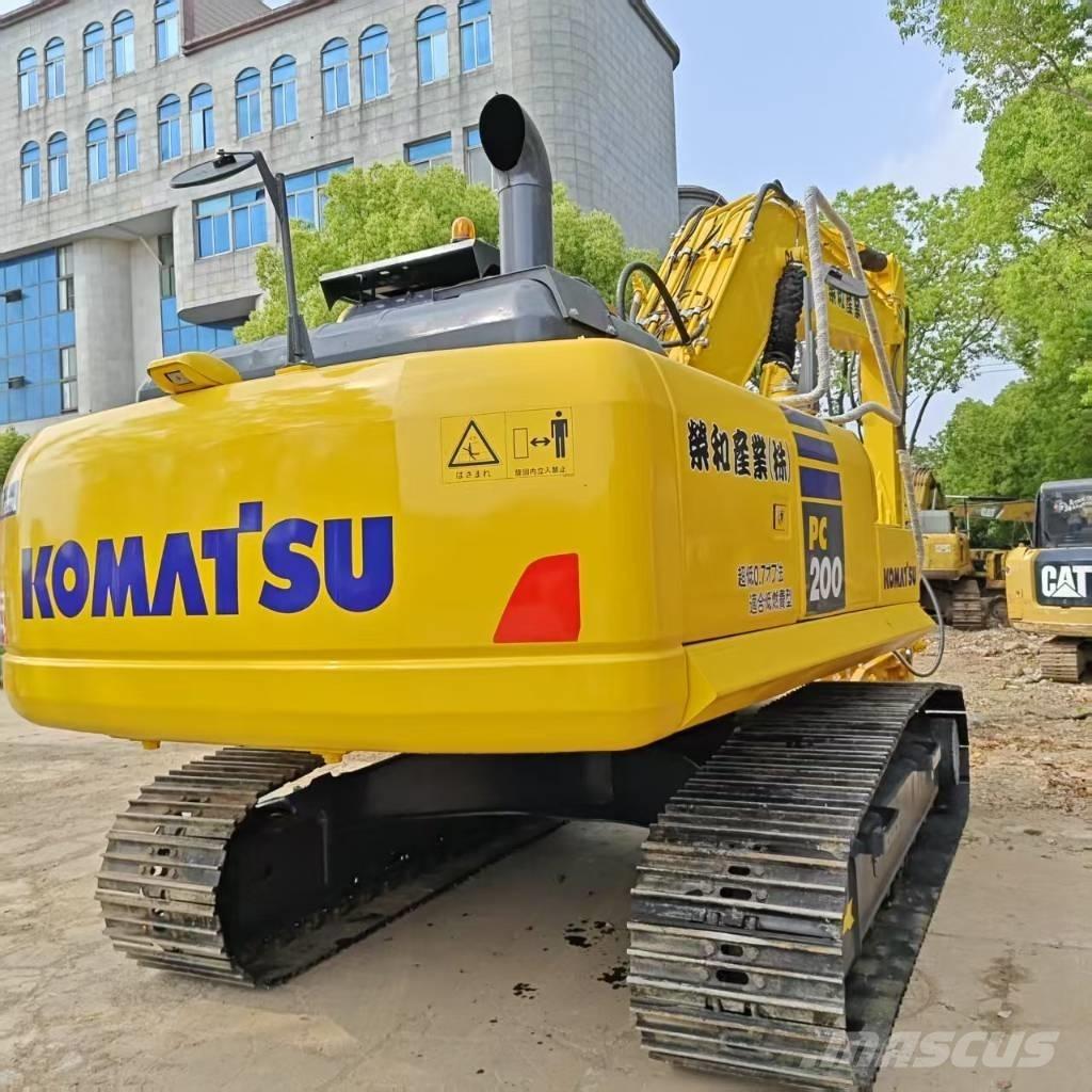 Komatsu PC 200-8 Vikšriniai ekskavatoriai