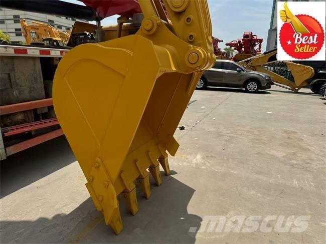 Komatsu PC 220 Vikšriniai ekskavatoriai