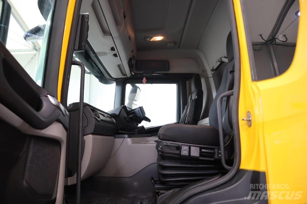 Scania P 410 Savivarčių priekabų vilkikai