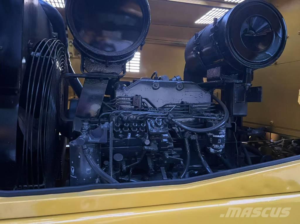 Komatsu WA320-3 Naudoti ratiniai krautuvai